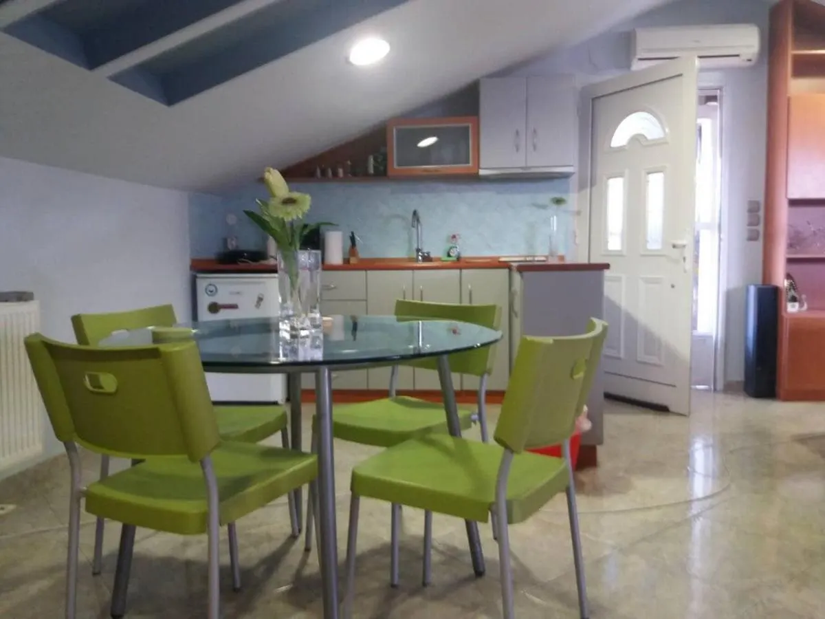 Attic Family Apartment Paralia Dionysiou